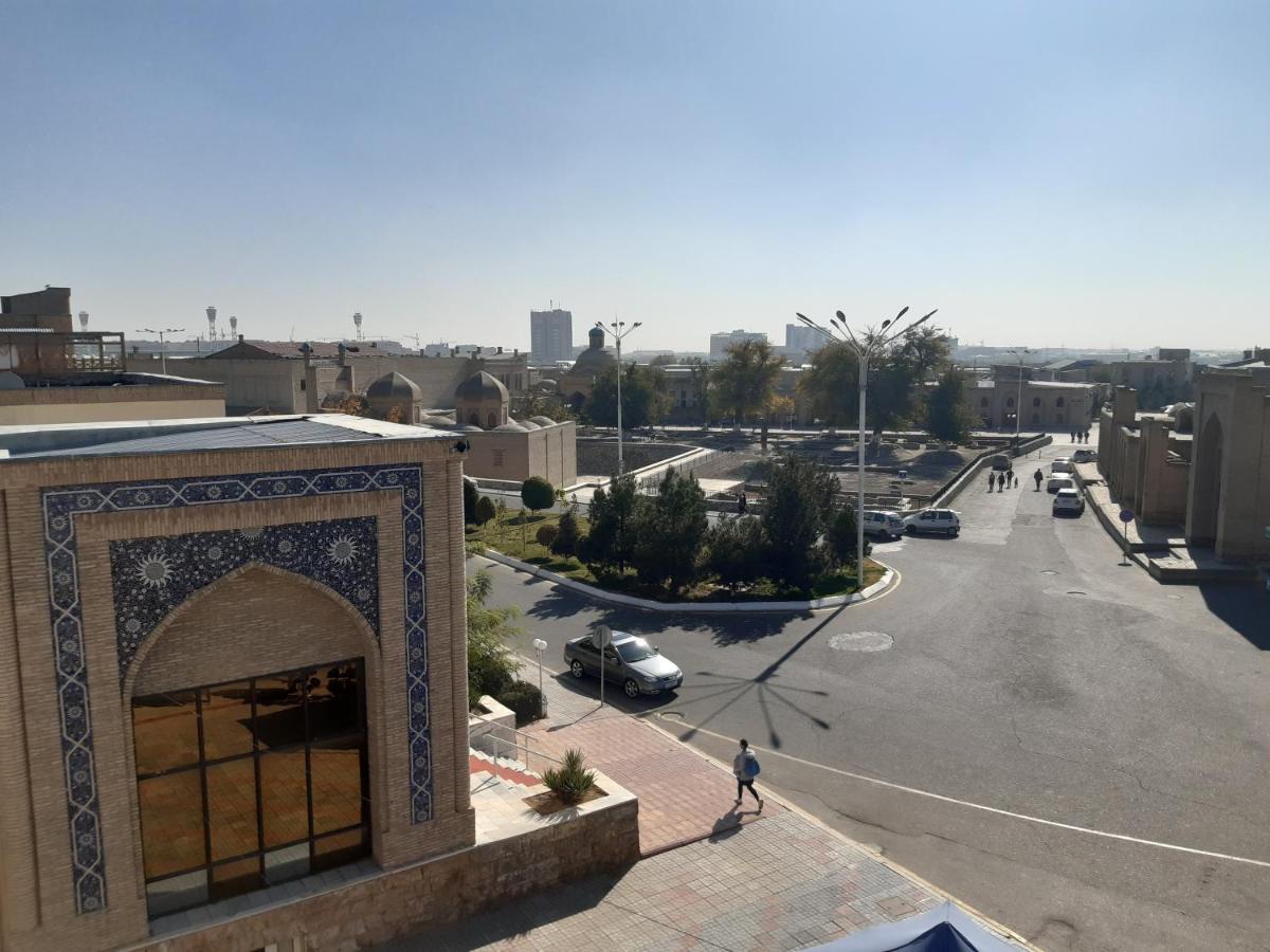 Atlas Buchara Buitenkant foto